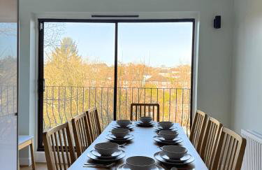 Stunning 4 BR Townhouse for 8 With Free Parking - Foto 10