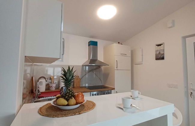 Beachfront Apartment With Balcony and Sea View - Foto 6