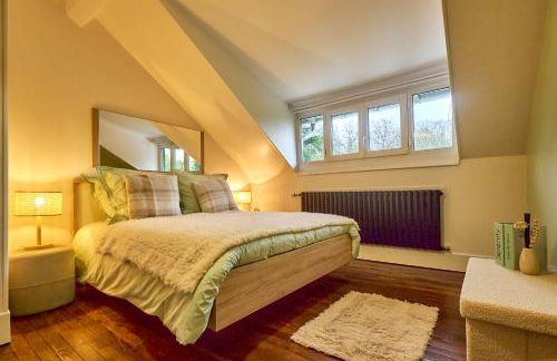 La Villa en Loire, avec Jacuzzi 6 places, Piscine chauffée, boulodrome, salle de jeu, 6 Chambres, vue Loire, 350M2 - Foto 10