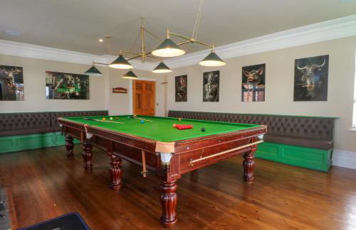 Meadow Manor And Spa - Photo 26