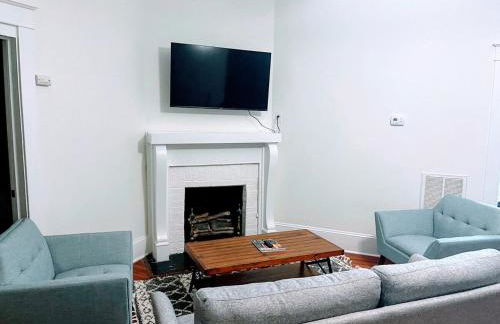 Walk to Duke Campus! 3 Bedroom in Trinity Park! - Photo 5