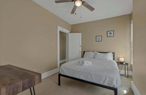 Your Central Columbus Retreat Awaits 5 BR 2 Bath - Foto 25