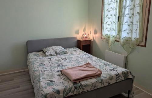 Maison cosy à Sully-sur-Loire, 5 chambres, terrasse, parking, draps et chauffage inclus - FR-1-590-220 - Photo 11