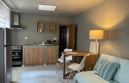 The Secret Studio - OAKA Stadium & nearby hospitals - Foto 11