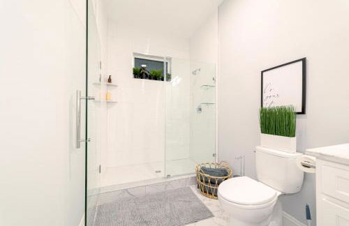 The East Rock, 4BR, On-site Parking, Washer & Dryer, Walk to Yale - Foto 8