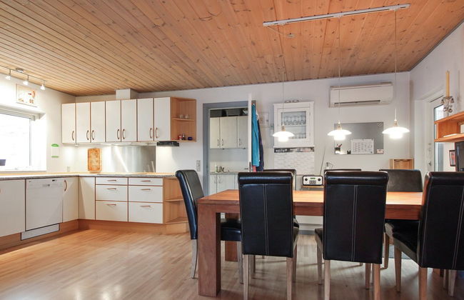 4 bedroom House in Væggerløse with terrace - Photo 6