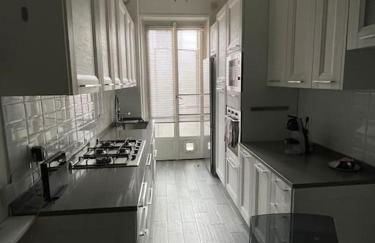 [Duomo walking distance]modern flat with free wifi - Foto 2