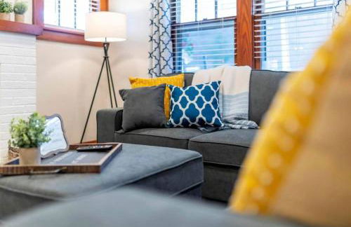 3BR Bristol Retreat - 2 Blocks from State Street - Foto 8