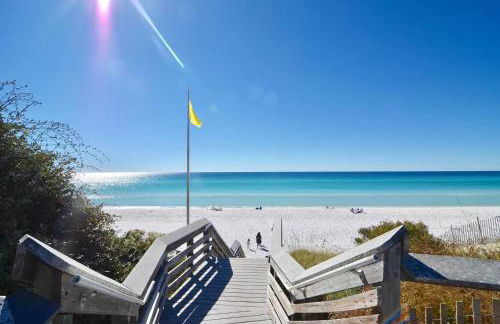 Golf Cart, 3 King Beds, Covered Rooftop Area, Half Mile to Beach! - Foto 47