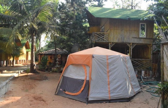 Nirvana Nature Bamboo Cottages - Foto 3