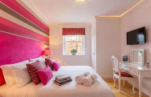 Bamburgh - Sleeps 8 - Dogs Stay Free - Enclosed Garden - Off Road Parking - Foto 11