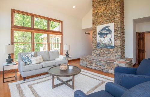 River Haven with Hot Tub - Foto 9