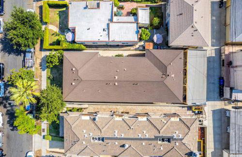 Modern 3BR Apt with Parking in Glendale - Foto 33