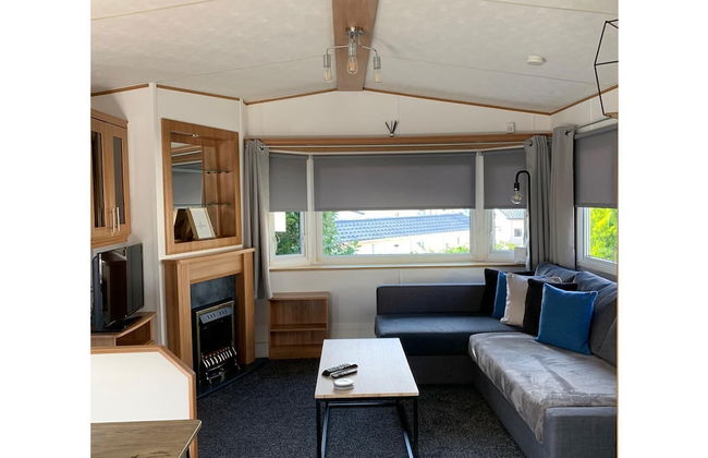 Beautiful 3-bed Caravan on Holiday Park - Foto 9