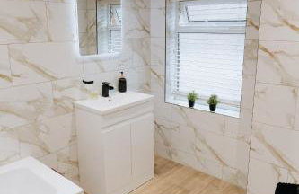 Marine Cottage 2 - With Private Hot Tub - Foto 20