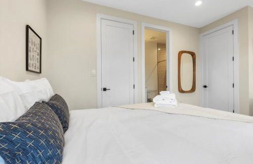 Central DC 5-BR Townhome - Walk to METRO-rail - Foto 13