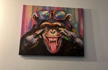 Stylish 2Bed Ground Floor Flat with Private Garden - Photo 23