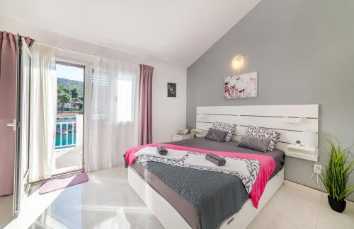 Amare Apartments - Photo 20