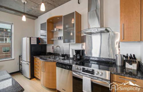 Condo w pvt balcony & gym access - Foto 15