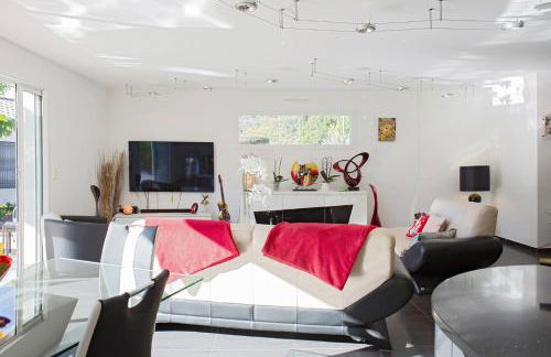 Belle Villa moderne avec piscine et jardin - Foto 42