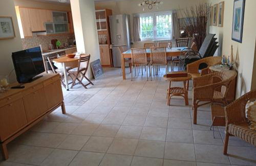 Cosy garden house in a villa - Foto 26