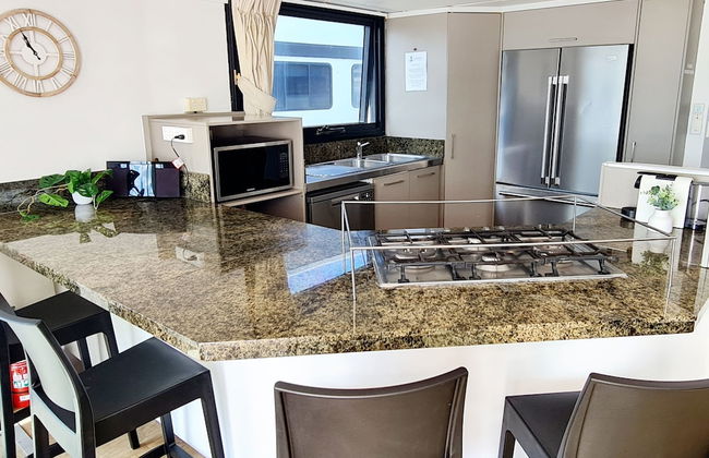 Coomera Houseboat Holidays - Foto 22