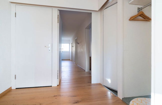 Luxury Apartment With Terrace and Garden Free Parking Smart TV etc - Foto 43