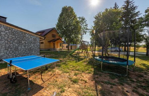 Awesome Home In Licko Cerje With Wifi - Photo 8