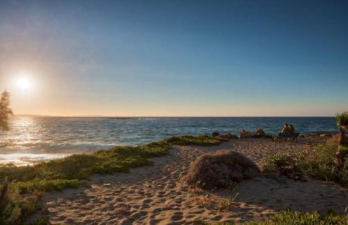 Seafront Villa Kallia & George, By IdealStay Experience - Foto 25