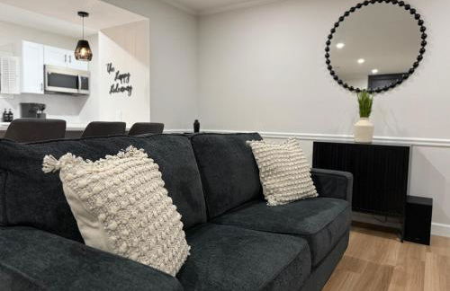 Newly Renovated Villa with King Bed and Amenities, 1 mile to Mohegan Sun - Foto 2