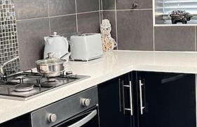 Cheerful 3 bedroom Townhouse with free parking. - Foto 7