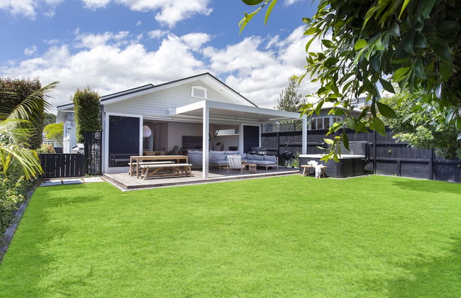 Executive State-Of-The-Art Home - Spa - Photo 41