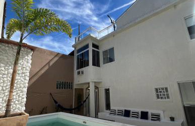 Casa com piscina, churrasqueira e terraço com vista pro mar! - Foto 2