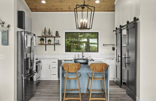 Luxury Hot-Tub WiFi - A Red River Barnhouse - Foto 4