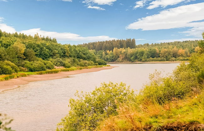 Tranquil Holiday Home With Private Garden - Photo 39