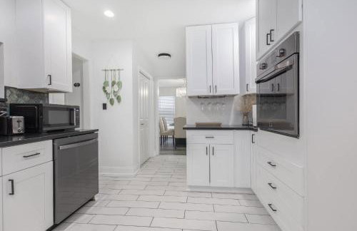 Big Modern Family Home On 1 Acre Land w Firepit & Grill - Foto 40