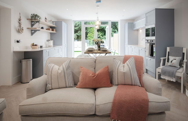 The Hideaway - 2 Bed Holiday Home - Little Haven - Photo 46