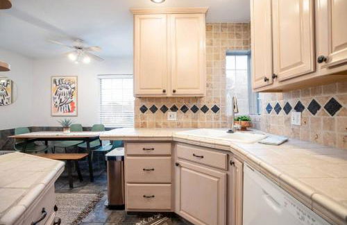 Sugar House Basecamp 30 Minutes to Ski Resorts - Foto 20