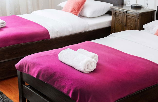 Bright 2bdr Apartment With a Balcony - Photo 3