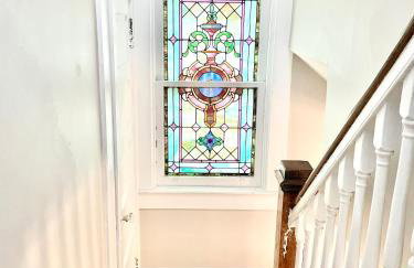 3 story, 100 year-old home, 4BR, 3 king & 2 queen beds - Foto 23