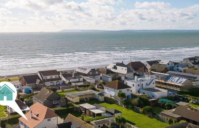 Mariners Stylish Beachside Getaway With Sea Views - Photo 41