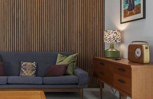 Cartws at Pentrecelyn - styilish barn conversion with large kitchen and outdoor space - Foto 20