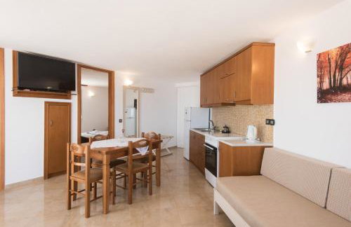 Mythos Beach Hotel Apartments - Foto 20