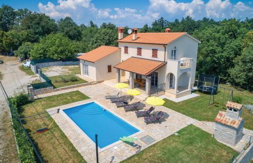 Four-Bedroom Holiday Home In Bregi - Foto 12