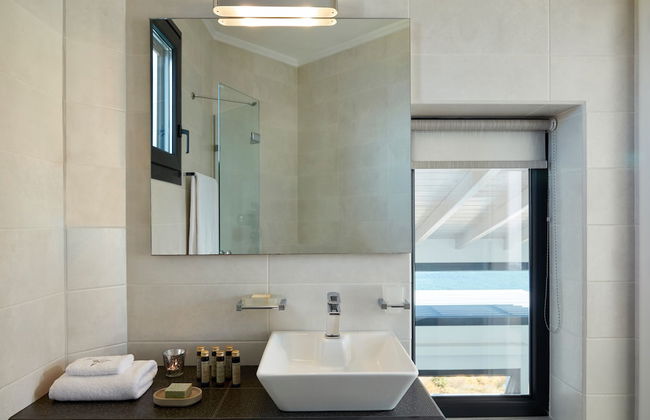 Eleia Seafront Rooms & Villas - Photo 48