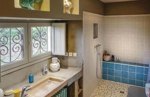 Lovely Home In Thizy-Les-Bourgs - Foto 45