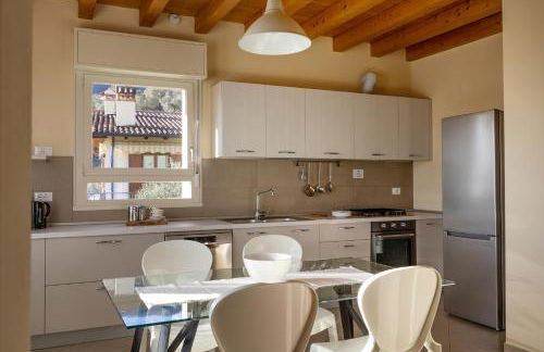 Casa con ampio terrazzo, vista lago e giardino - Foto 5