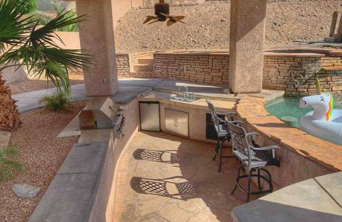 ULTIMATE BACKYARD-POOL/SPA. SLIDE. LAKEVIEW. BALL - Foto 17