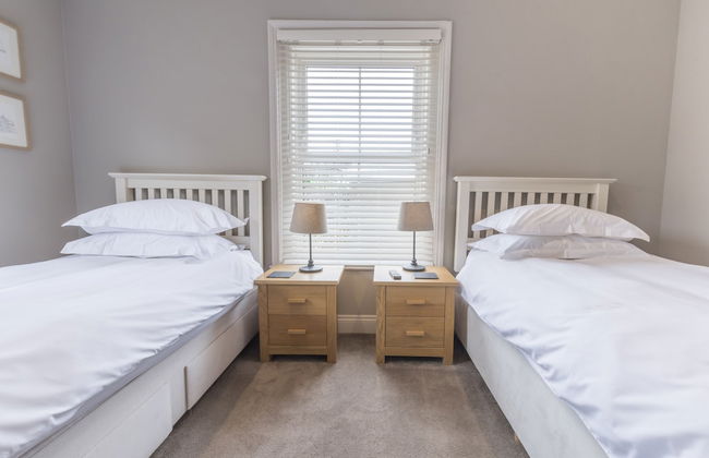 Blackfriars Cottage - Photo 2