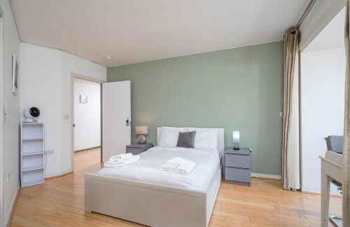 Lovely 3BD Flat, Parking, sleeps SIX close to O2 - Foto 34